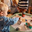 Siirry ryhmään Leikkipöydät ja -tuolit