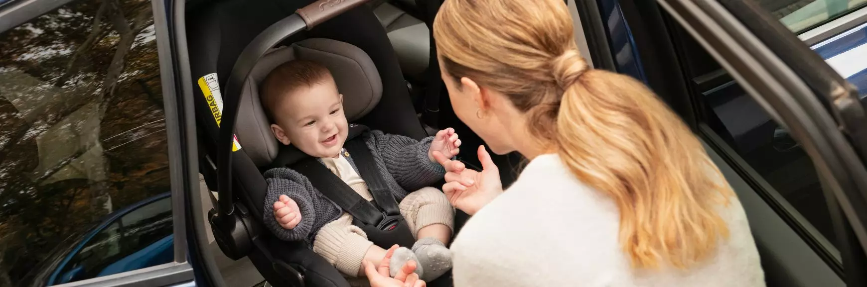 Nuna arra flex turvakaukalo base curv jalustalla 390