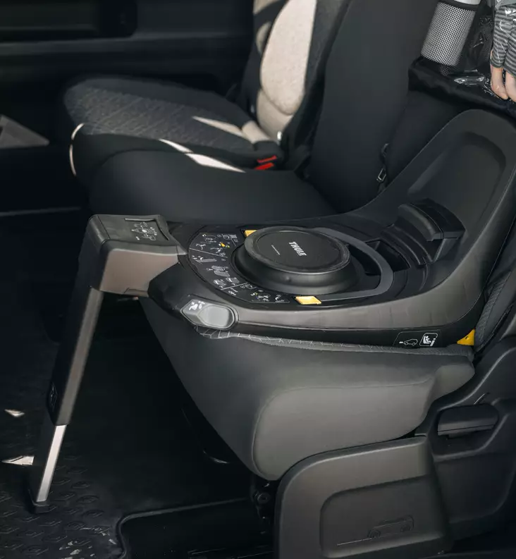 thule alfi connect isofix telakka jalusta älytelakka elm maple wauva - Turvakaukalon jalustat ja telakat - 14000030 - 1