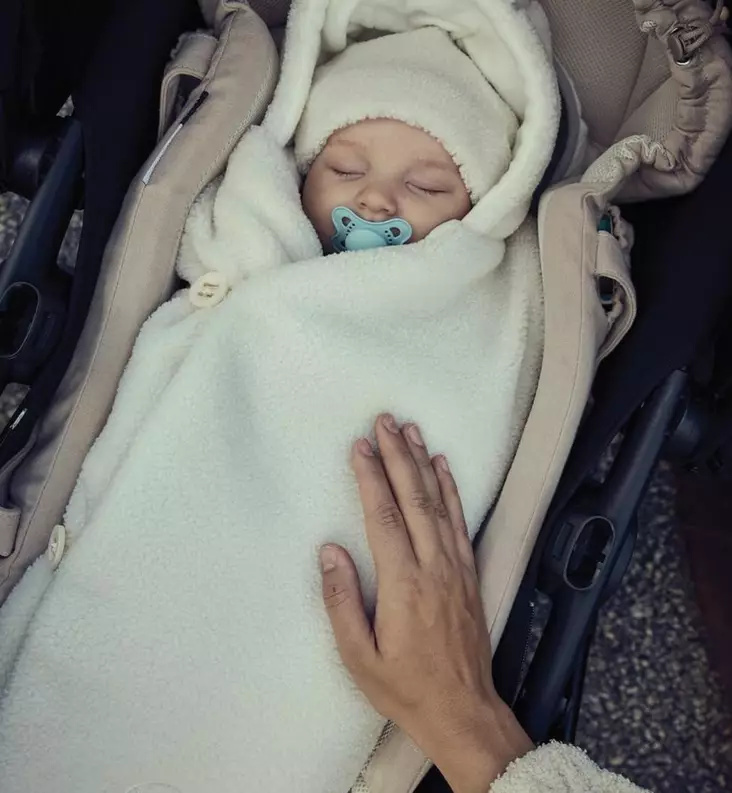 najell_baby_overall_lämpöpussi_teddy_white_wauva - Lämpöpussit ja jalkapeitteet - N079050 - 1