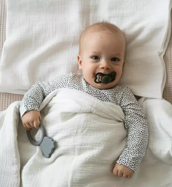 Unavaate_harsokangas_vauvan_pussilakana_white_valkoinen_wauva - Liinavaatteet ja suojat pinnasänkyyn - 00181 - 1