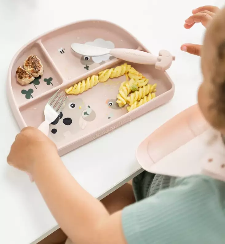 Done by Deer Lasten Silikoninen Lokerolautanen imukupilla tiny farm powder wauva - Lasten imukuppilautaset - 1769601 - 1