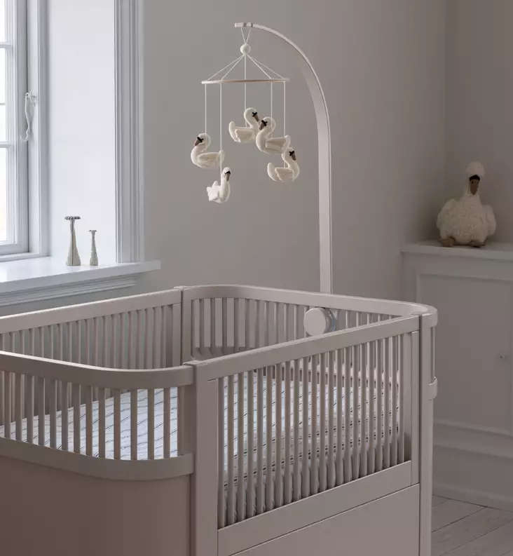 Sebra Mobile- ja verhotanko pinnasänkyyn tai kehtoon birchbark rose wauva - Sänkymobilet ja soittolelut - 802130011 - 1