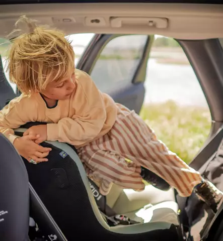 Axkid Minikid 4 Pro Turvaistuin selkä menosuuntaan, max. 125 cm 36 kg wauva  - Selkä menosuuntaan turvaistuimet - 22170142 - 2