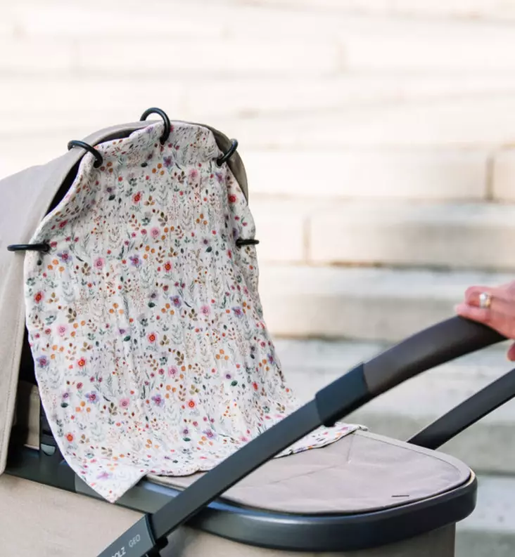 unavaate_harso_vaunuverho_kuosilla_wauva - Vaunuverhot ja aurinkovarjot rattaisiin - 85802 - 1