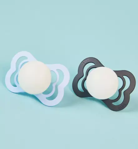 Bibs Supreme Yötutti 2-pack baby blue glow iron glow wauva - Tutit ja tuttinauhat - 160433 - 2