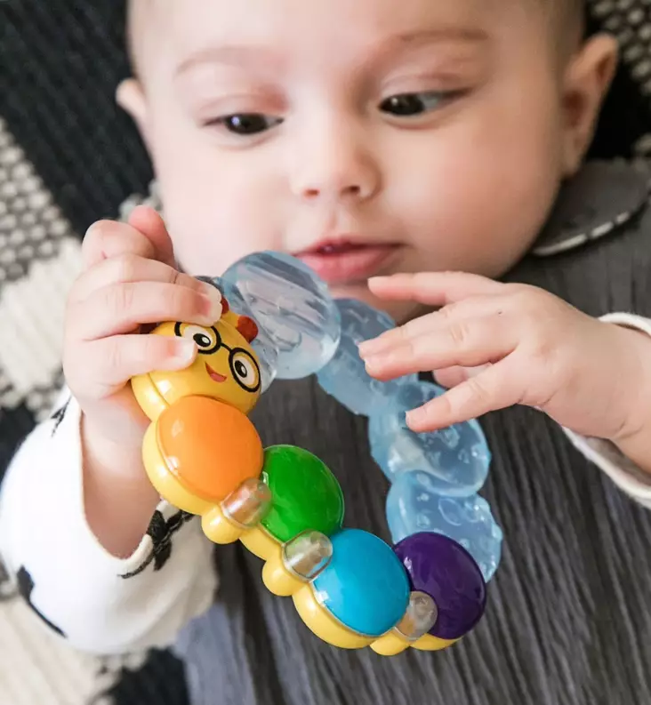 Baby Einstein Teether-Pillar Purulelu/Helistin wauva - Vaunu- ja aktiviteettilelut vauvoille - BE-10573 - 1