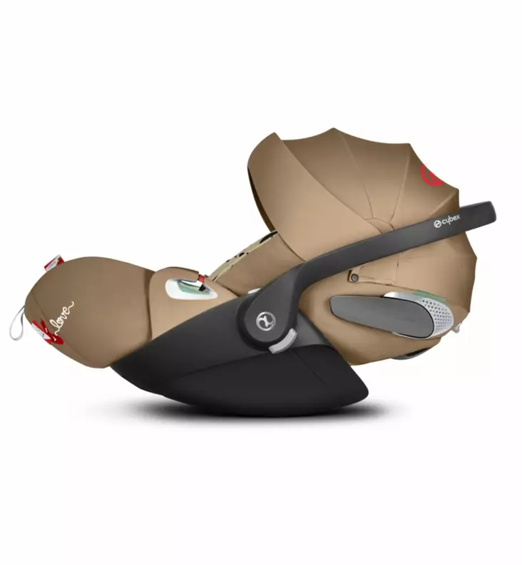 Cybex_Cloud_T_i_Size_turvakaukalo_Fashion_Karolina_Kurkova_OneLove_wauva - ISOFIX turvakaukalot - 523000315 - 1