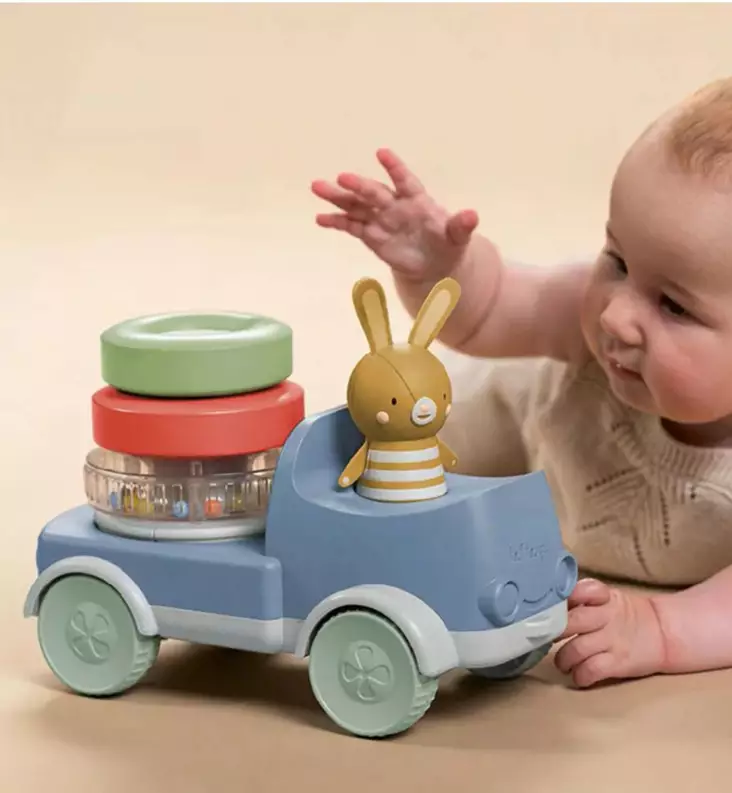 Taf Toys Kasattava ja vedettävä pupu auto wauva - Ensikirjat ja pehmokirjat - 287116 - 1