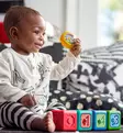 Baby Einstein pinottavat magneettikuutiot aktiviteettilelu wauva - Vaunu- ja aktiviteettilelut vauvoille - BE-16657 - 2