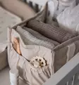 Sebra Säilytyslokerikko vaipoille ja hoitotarvikkeille morning beige wauva - Liinavaatteet ja suojat pinnasänkyyn - 801130009 - 7