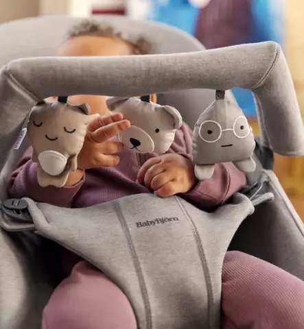 BabyBjörn Balance Sitterin Lelukaari soft friends neutral wauva - Sitterit ja keinut - 080301A - 1