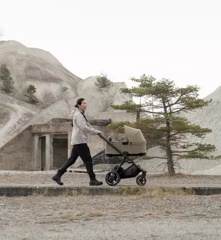 Thule Charm 2-in-1 Yhdistelmävaunujen starttipaketti Maple turvakaukalolla ja Alfi isofixtelakalla - Vaunujen Starttipaketit - 11500504-SP - 2
