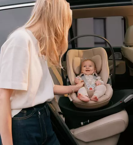 Cybex Cloud G3 i-Size Turvakaukalo Starttipaketti vauvalle Base G3 jalustalla almond beige wauva - ISOFIX turvakaukalot - 526001338-P - 2