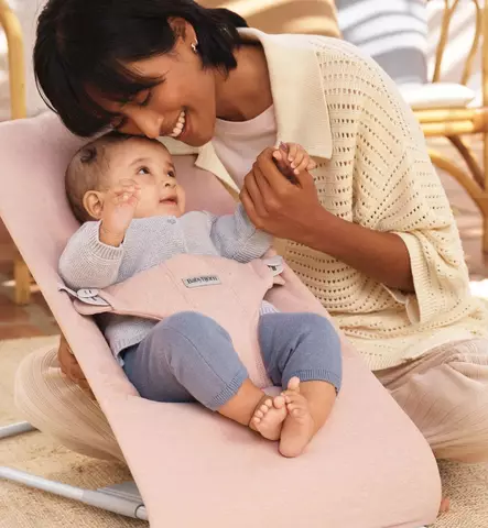 babybjörn bouncer bliss sitteri puinen lelukaari wauva - Sitterit ja keinut - 006028-BUNDLEVRS - 2
