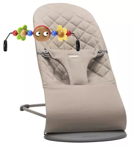 babybjörn bouncer bliss sitteri puinen lelukaari wauva - Sitterit ja keinut - 006217-BUNDLEVRS - 1